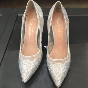 NW Silver Pumps